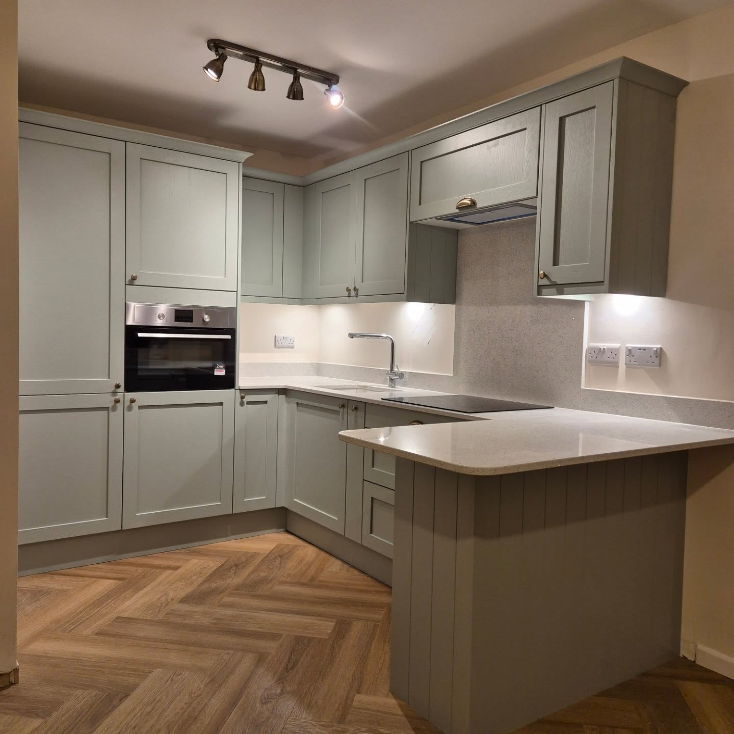 Kitchen fitting in Bath