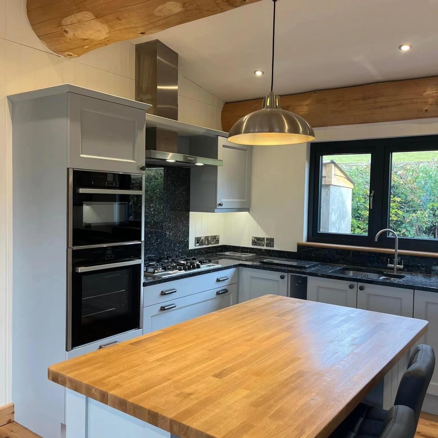 Kitchen fitting project in Bristol