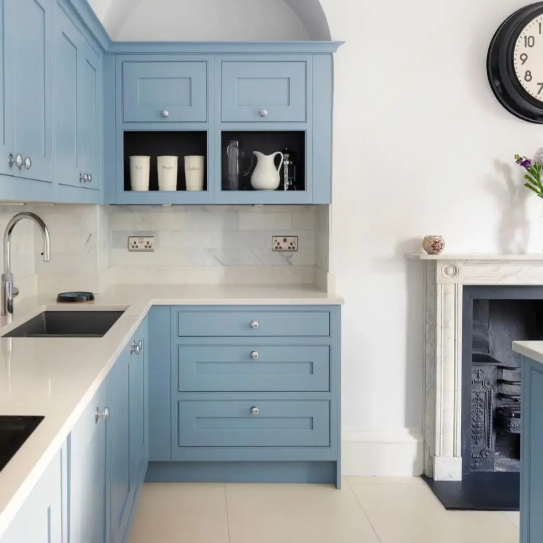 Blue Shaker-style fitted kitchen installed by Paul Lynam in Weston, Bath
