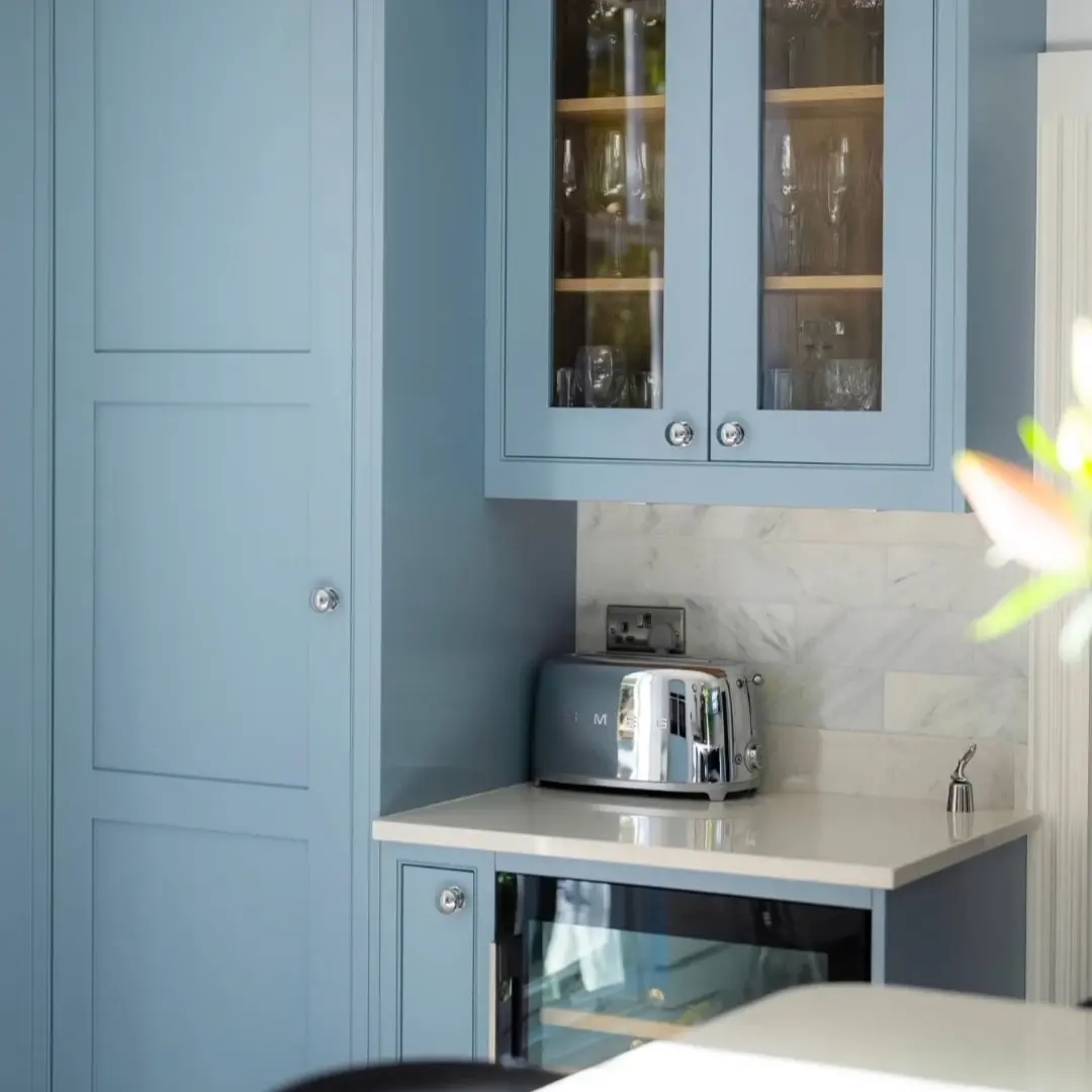 Blue Shaker-style fitted kitchen installed by Paul Lynam in Weston, Bath