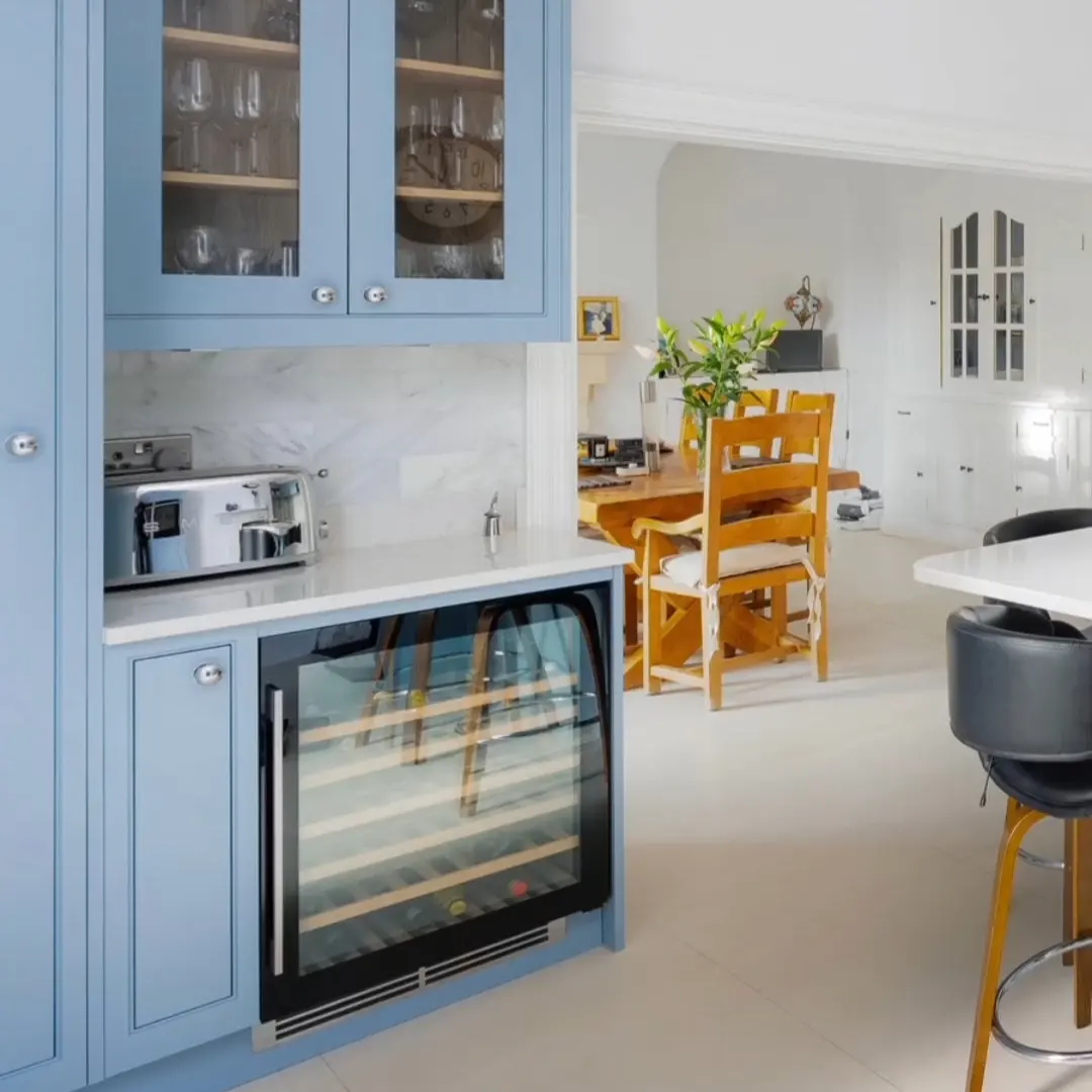 Blue Shaker-style fitted kitchen installed by Paul Lynam in Weston, Bath